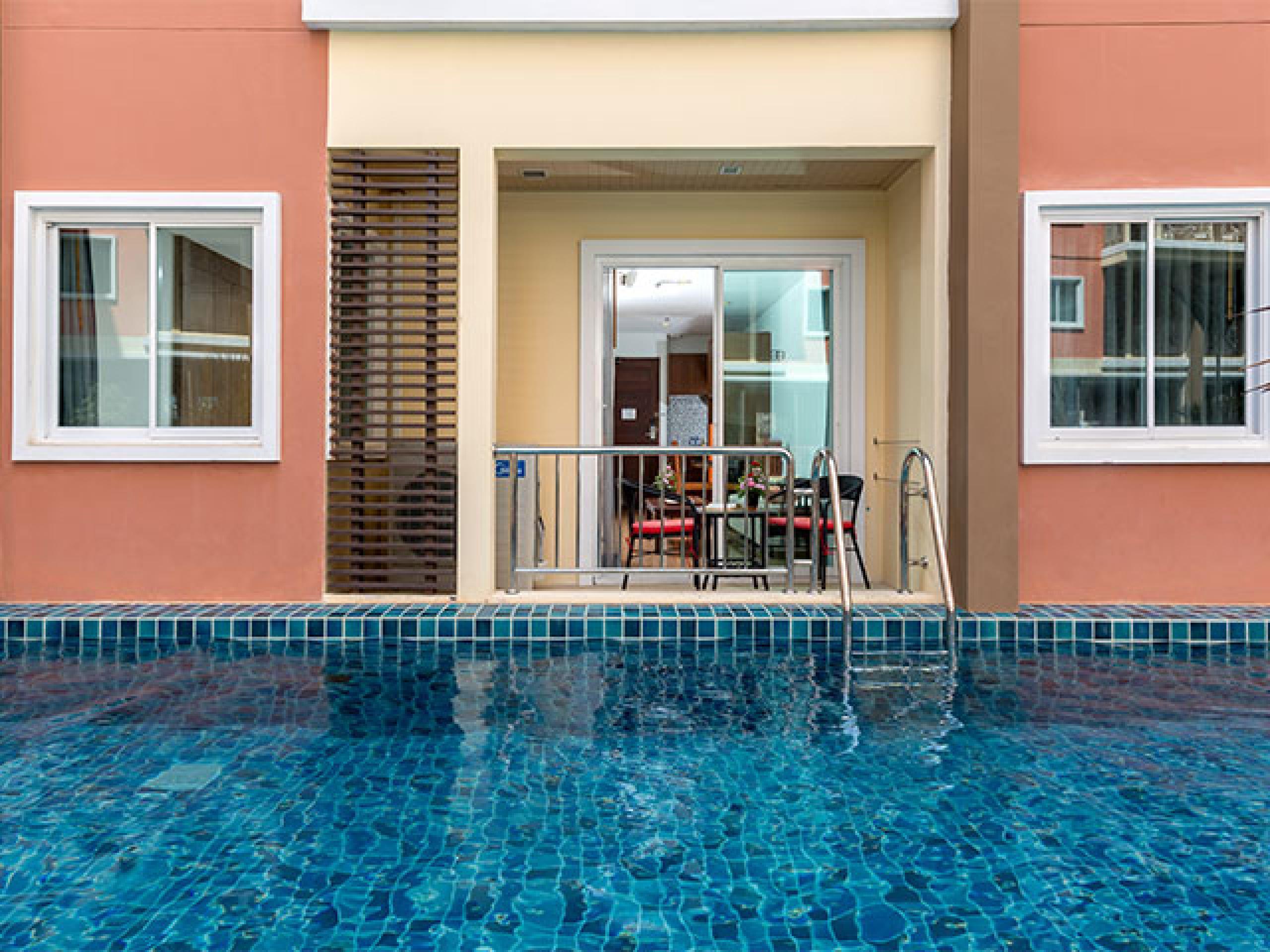 Bauman Residence Phuket Buitenkant foto