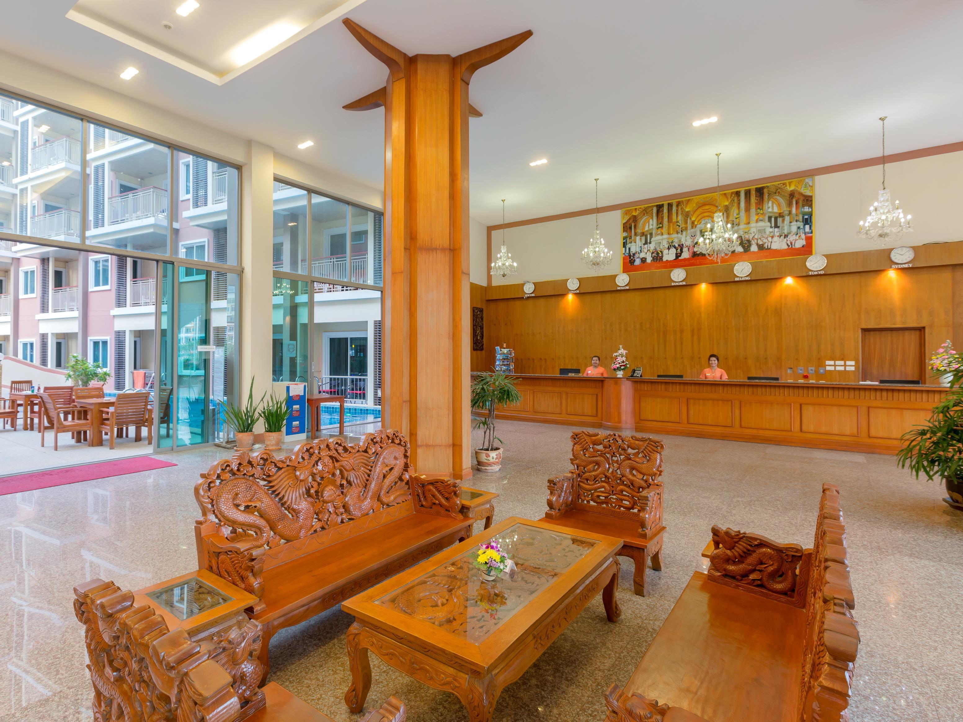 Bauman Residence Phuket Buitenkant foto