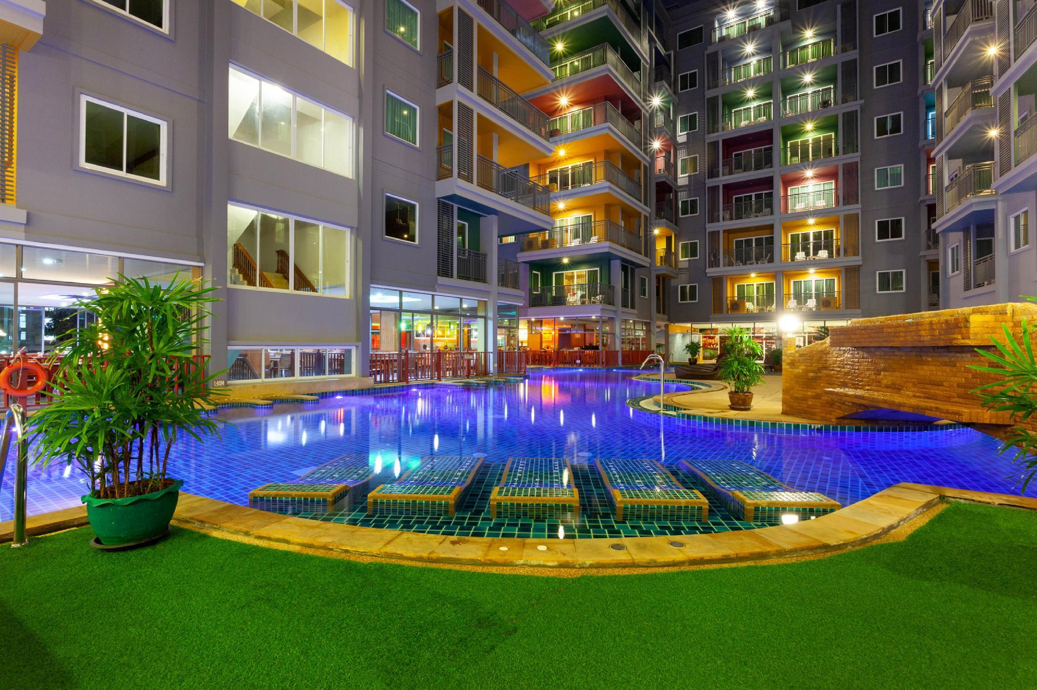 Bauman Residence Phuket Buitenkant foto