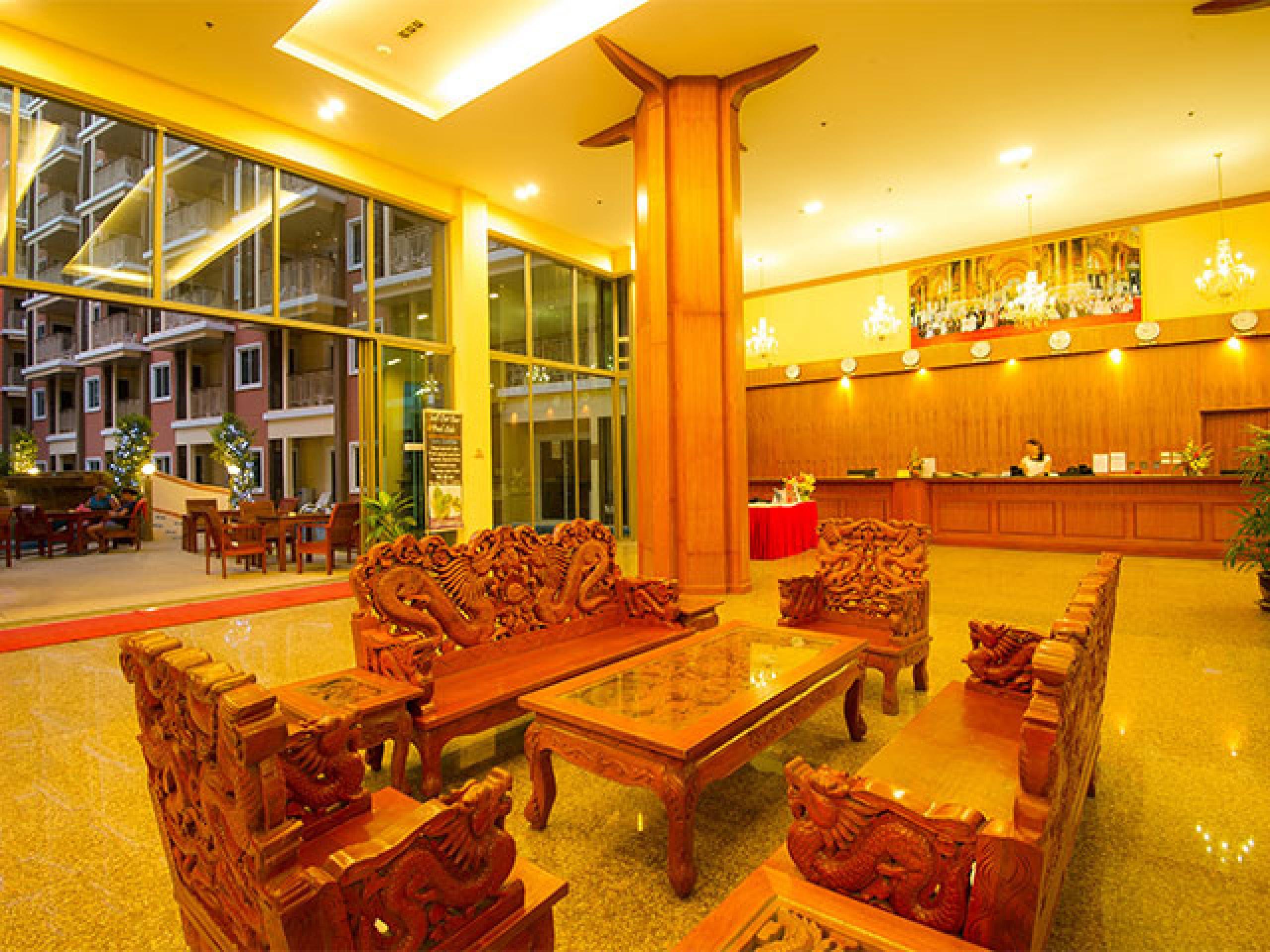 Bauman Residence Phuket Buitenkant foto