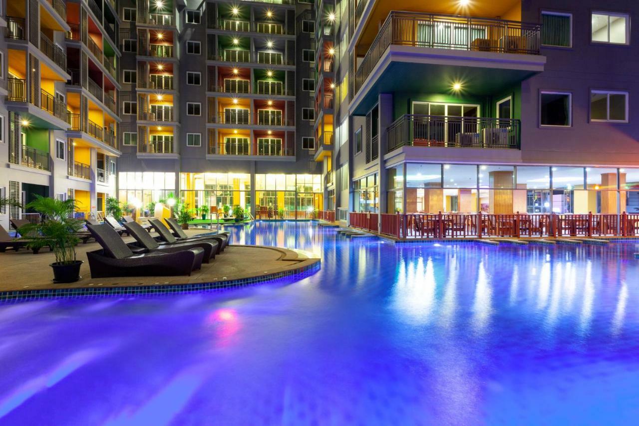Bauman Residence Phuket Buitenkant foto